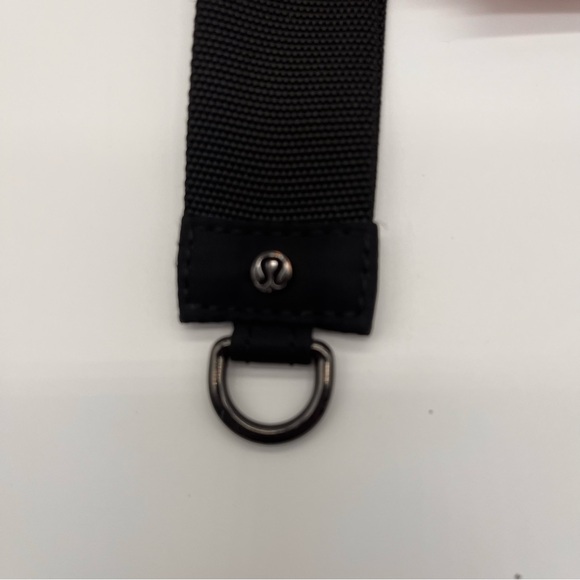 Lululemon Dual Pouch Wristlet Pink Plush Tide Fuzzy Keychain Zippered Pouches - Picture 7 of 7